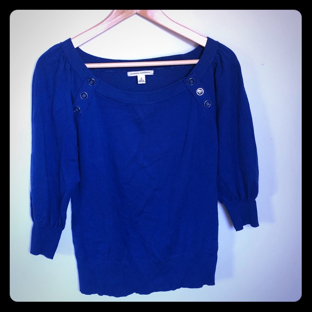 Banana Republic button detail top in EUC